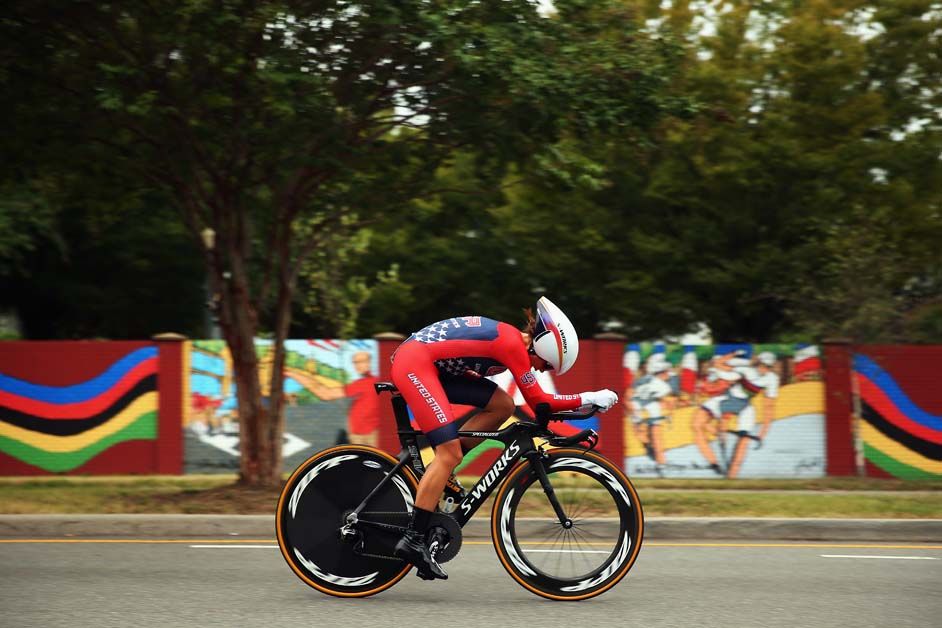 Evelyn Stevens rides past one of the murals on the Richmond time trial course
