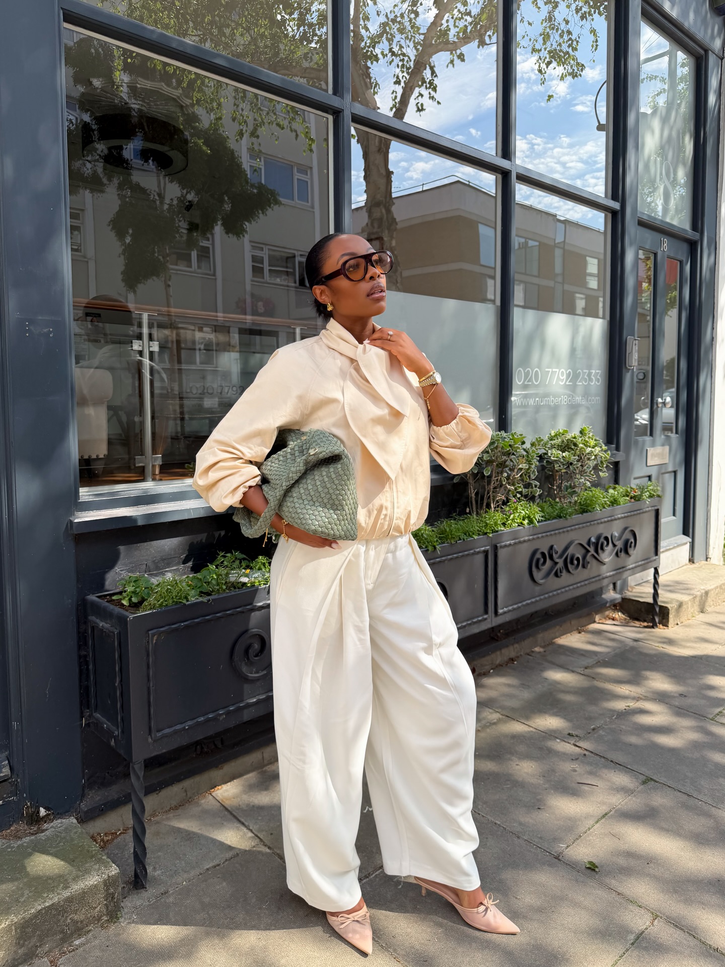 A woman wearing the princess shoe trend summer 2026.