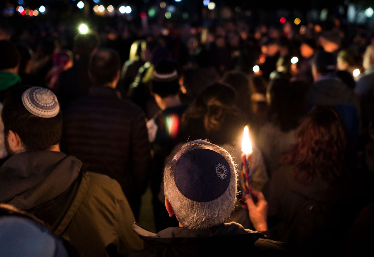 Mourners for the Pittsburgh victims