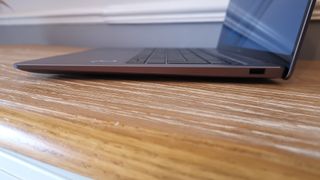 The right side ports of the Huawei MateBook 14s