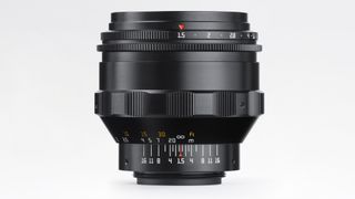 TTartisan 75mm f.1.5mm swirly bokeh lens