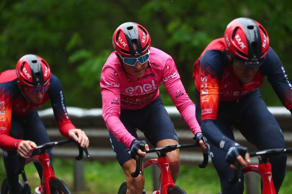 Geraint Thomas (Ineos Grenadiers) in the maglia rosa on stage 10 at the Giro d&#039;Italia 2023