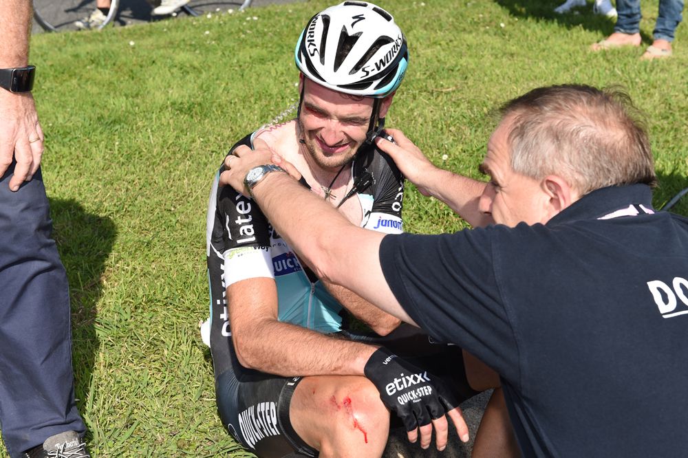 Pieter Serry (Etixx QuickStep) crashed out of the race