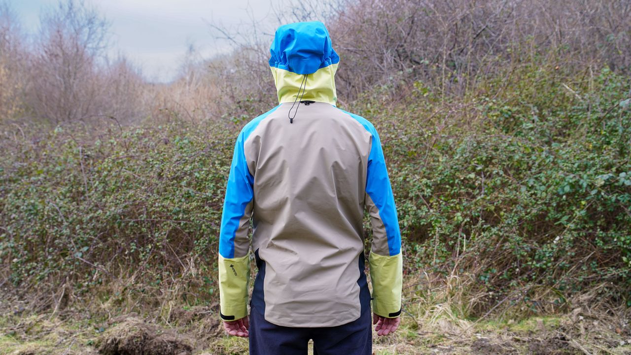 Peak Performance Vislight Gore-Tex C-Knit 3L Shell Jacket review