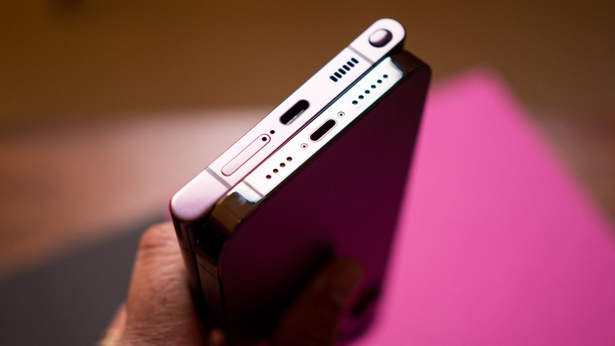 Samsung Galaxy S22 Ultra vs. iPhone 13 Pro Max