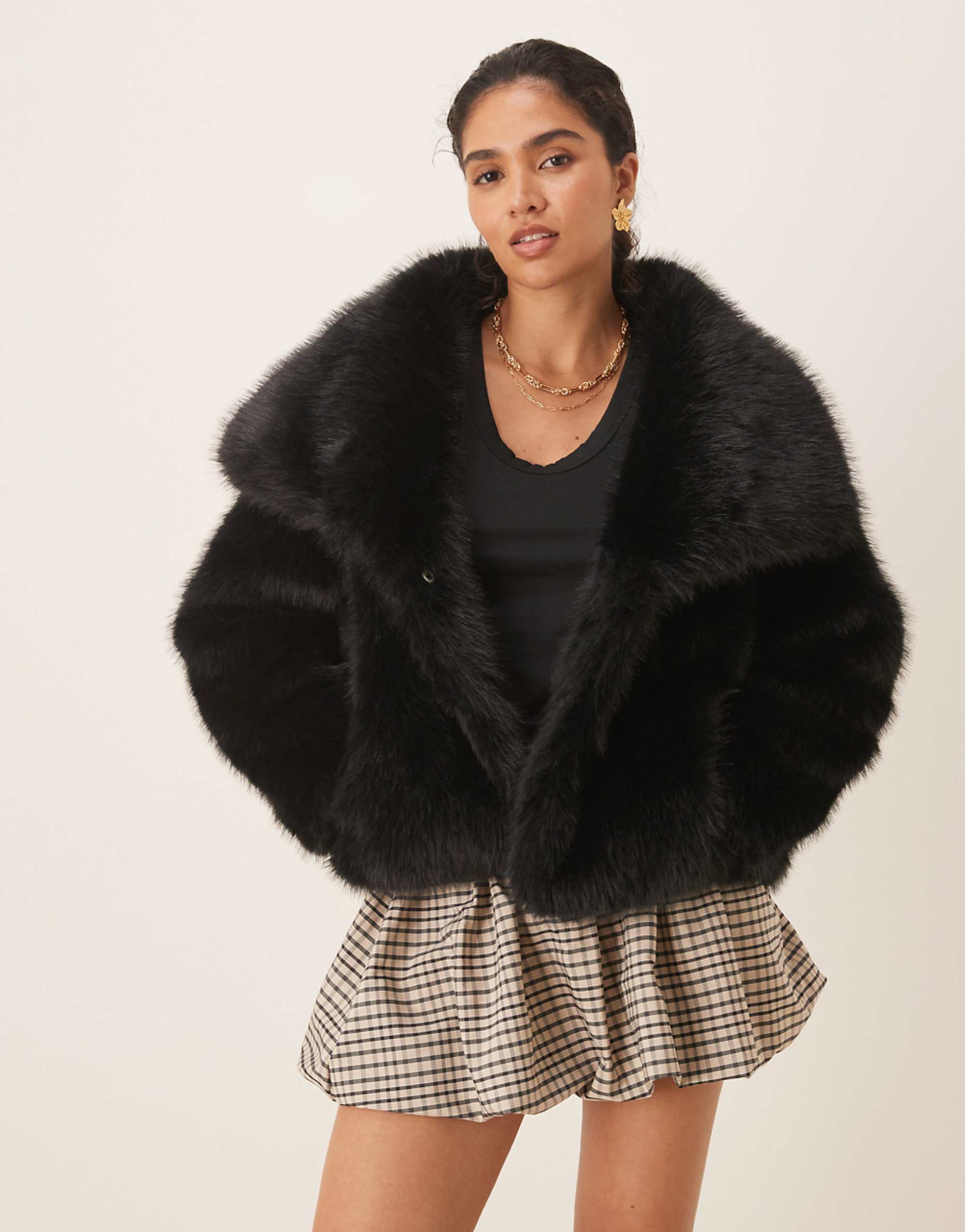 Pretty Lavish Exaggerated Collar Faux Fur Coat in Black