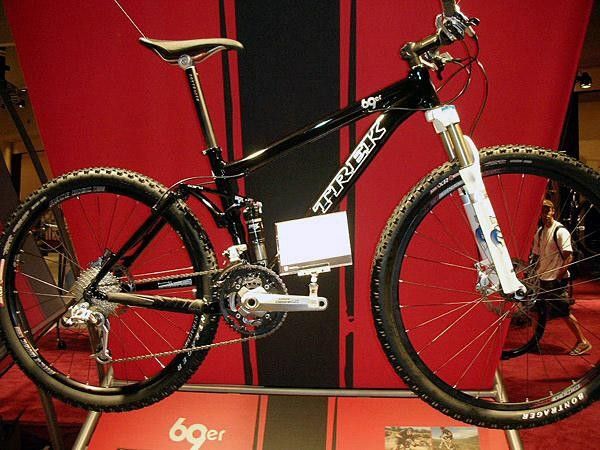 Mighty fine 69er: mountain biking icon Travis Brown successfully pushed the concept to Trek's upper management, and for 2008, the Trek 69er gets the Top Fuel full suspension treatment including with R1 rear suspension system and Fox F29 front fork.
