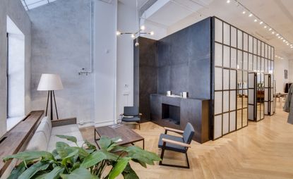 Bespoke walnut wood shelving and freestanding mirrors, Carson Street — New York, USA