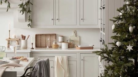 neutral kitchen with christmas decorations