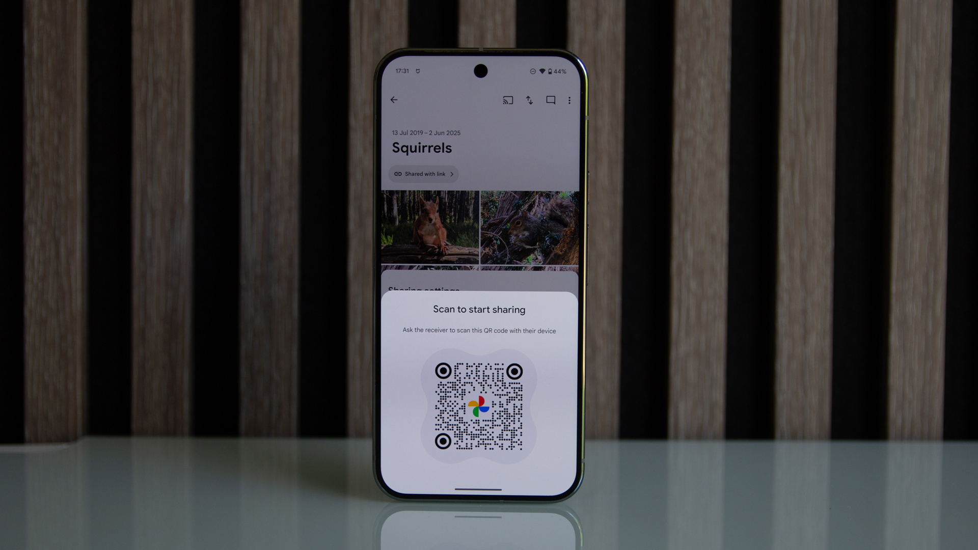 Google Photos share with QR code