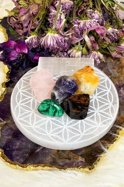 Chakra Zulu Crystal Sets Based on Zodiac Sign