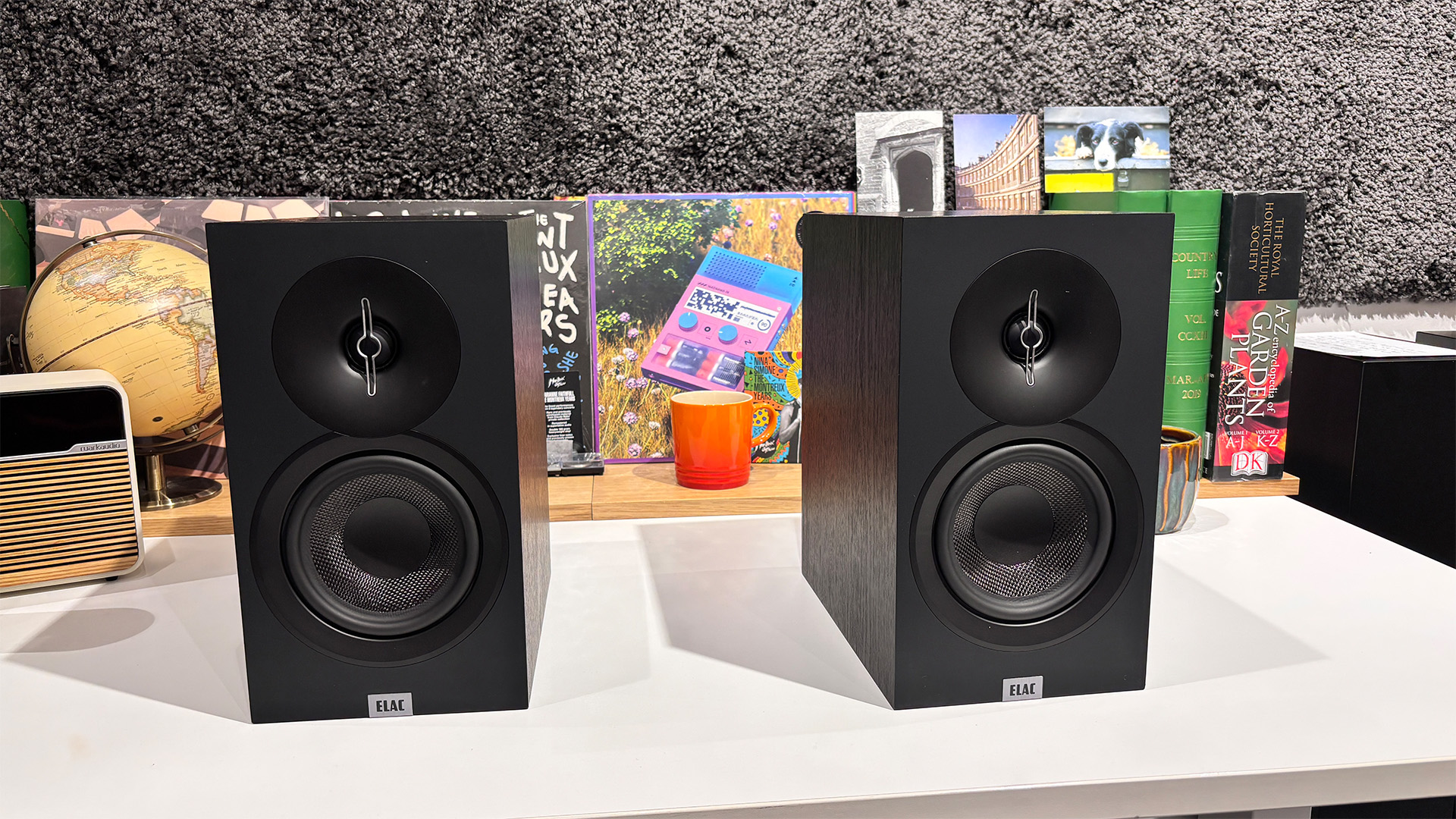 Elac Debut 3.0 DB53 standmount speakers