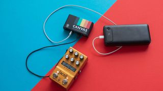 Walrus Audio Canvas Power USB: The compact pedalboard power supply can be charged via USB.