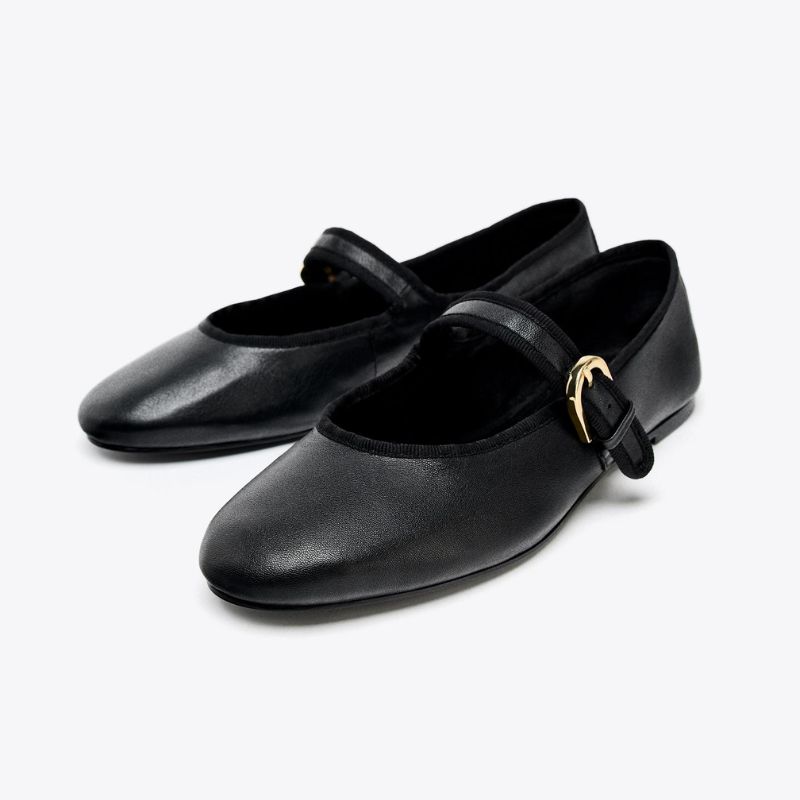 FLAT LEATHER BALLERINAS cut out 