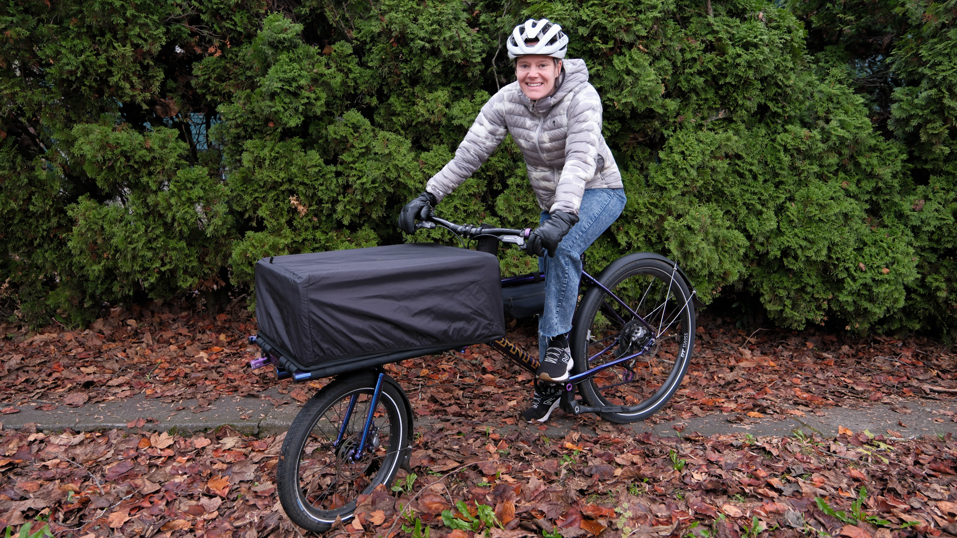 Our North American Editor, Anne-Marije Rook, and her Omnium cargo bike