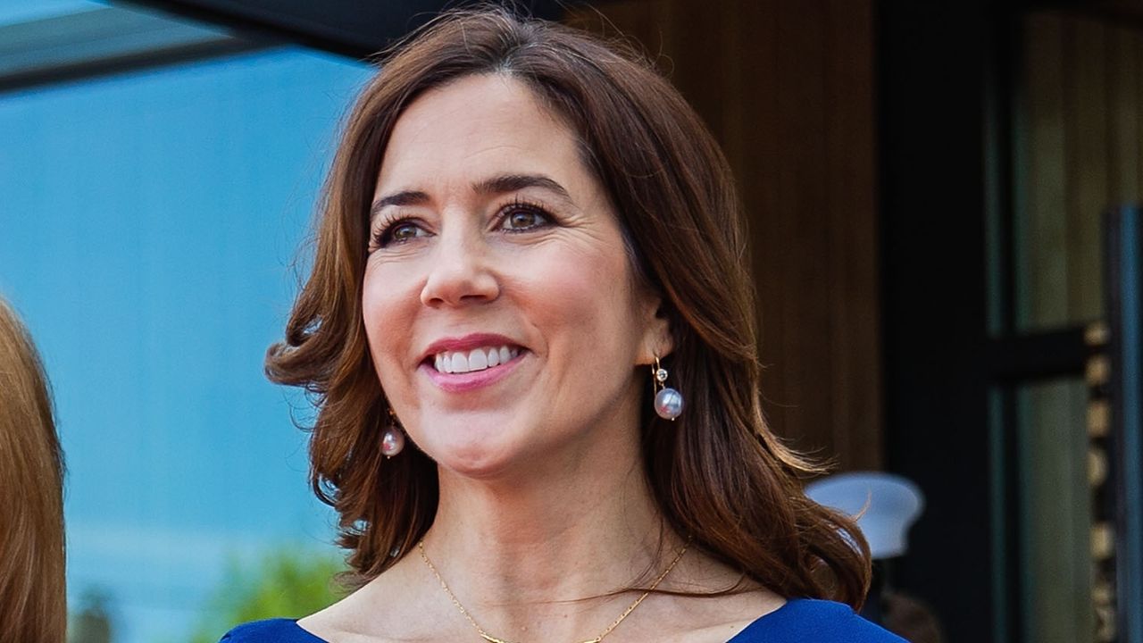 Crown Princess Mary&#039;s blue dress wowed during visit to Sweden. Seen here is Crown Princess Mary at the Nordic Museum