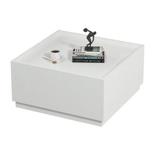Panana Coffee Table in white with books on top