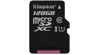 Ett svart Kingston Canvas Select microSDXC på 128 GB visas upp mot en vit bakgrund.
