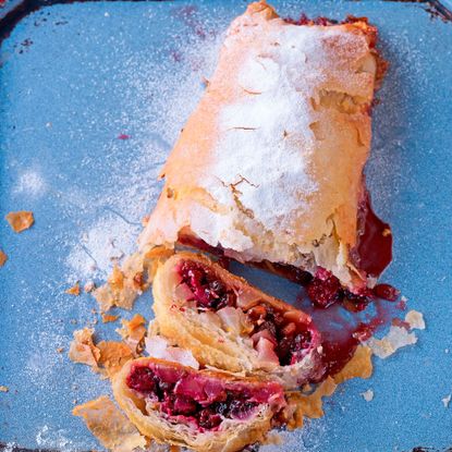 Blackberry and pear strudel paul hollywood photo