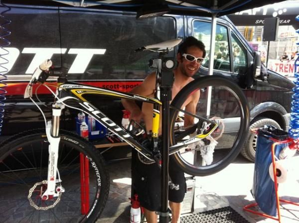The Scott mechanics have been dialing in our bikes (as well as over 100 others) after every stage.