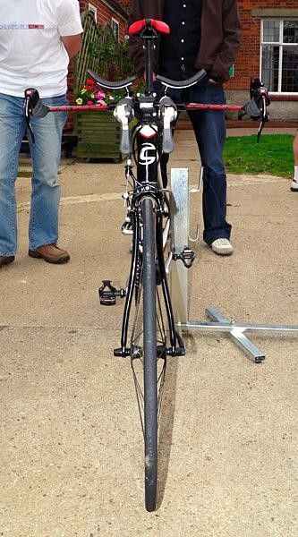 As with many dedicated time trial machines, the Slice is barely visible from the front.