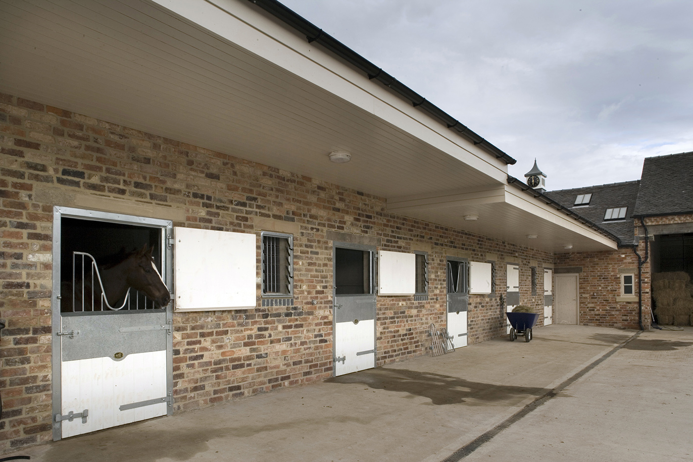 Stable doors and windows from Scotts 006