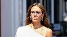 Jessica Alba wearing aviator sunglasses