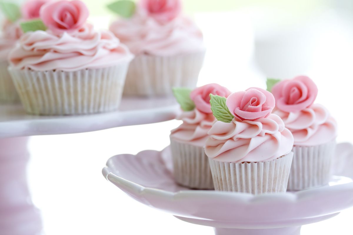 Fiona Cairns' rose fairy cakes | Snack Recipes | GoodtoKnow