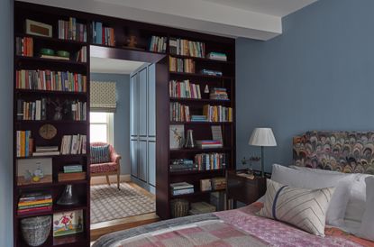 bookshelf organization
