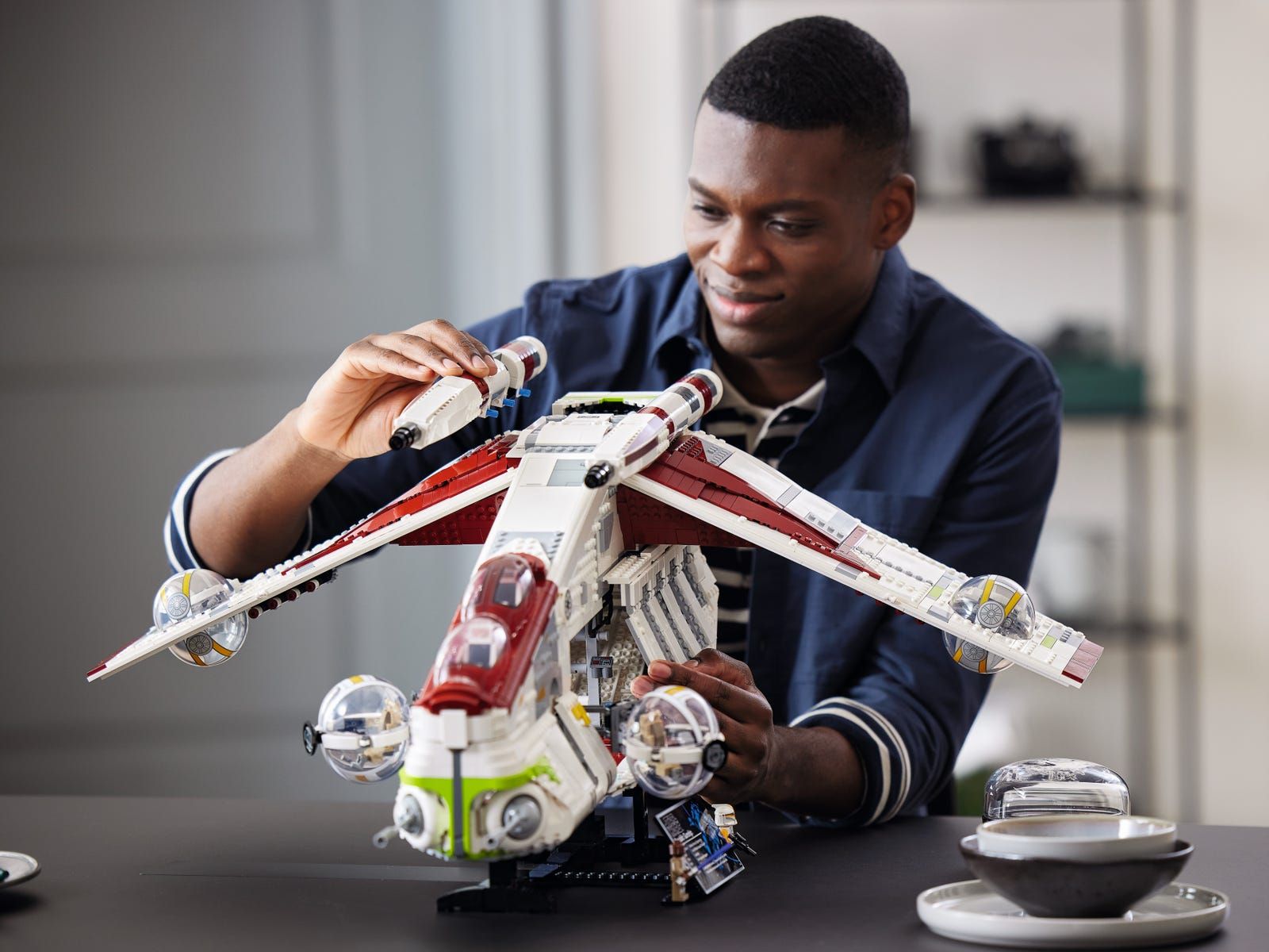 Lego releases massive 'Star Wars' UCS Republic Gunship with 3,292 pieces |  Space