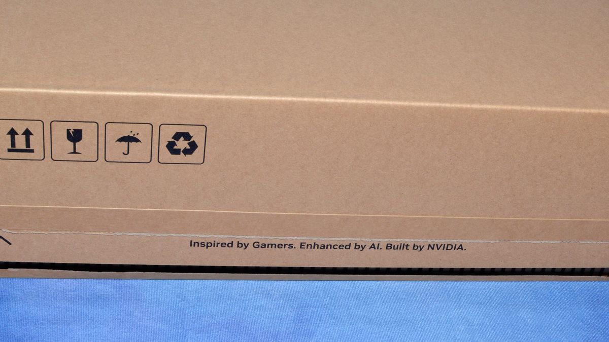 Nvidia GeForce RTX 5080 Founders Edition card photos and unboxing