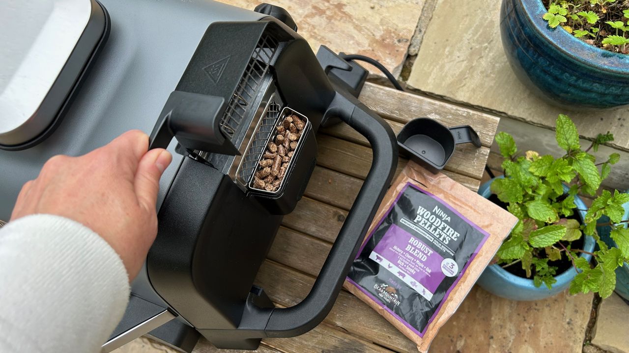 Wood pellets in the ninja woodfire