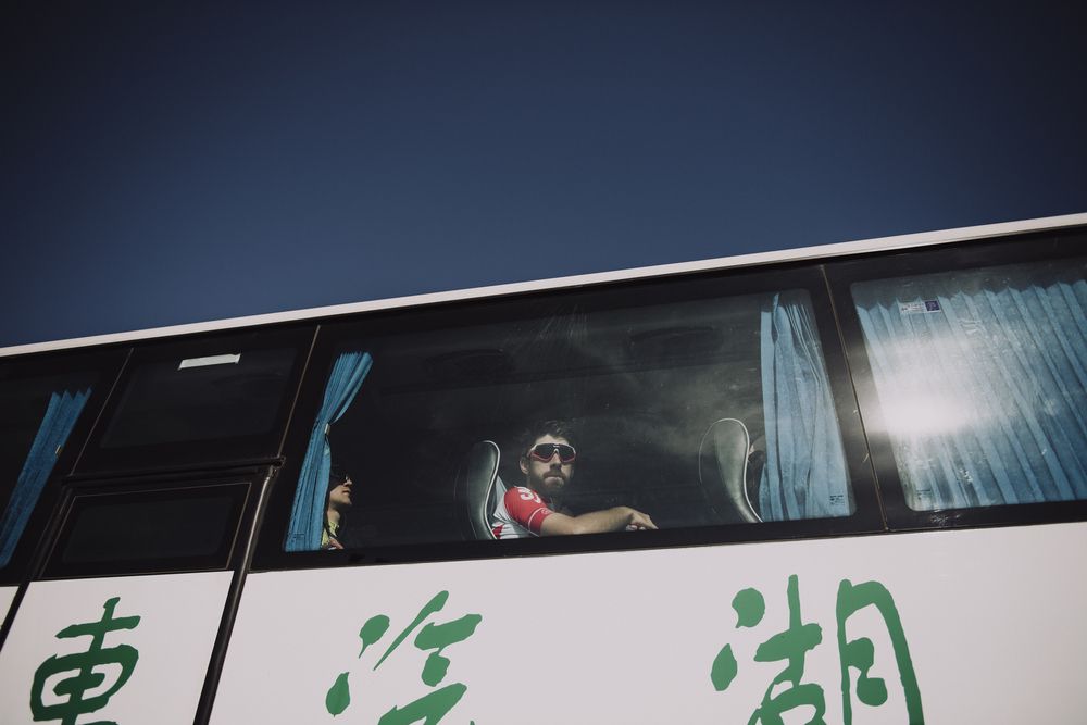 De Gendt on the bus