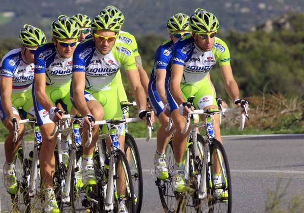 Ivan Basso and Vincenzo Nibali (Liquigas - Cannondale) on the front