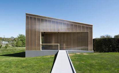  The White Cube Glyndebourne, a flexible temporary art gallery