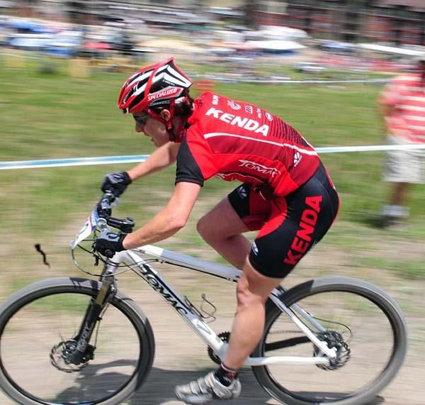 Kathy Sherwin (Kenda-Tomac-Hayes) sets the course on fire