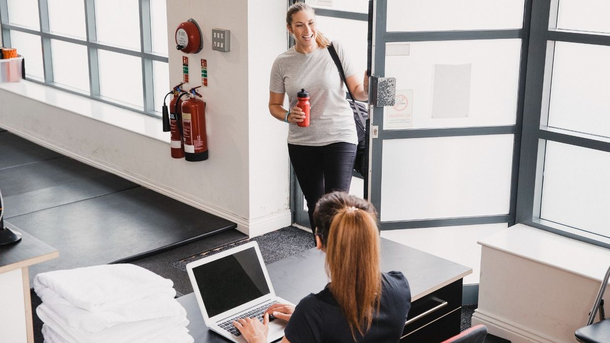 Woman arriving at gym