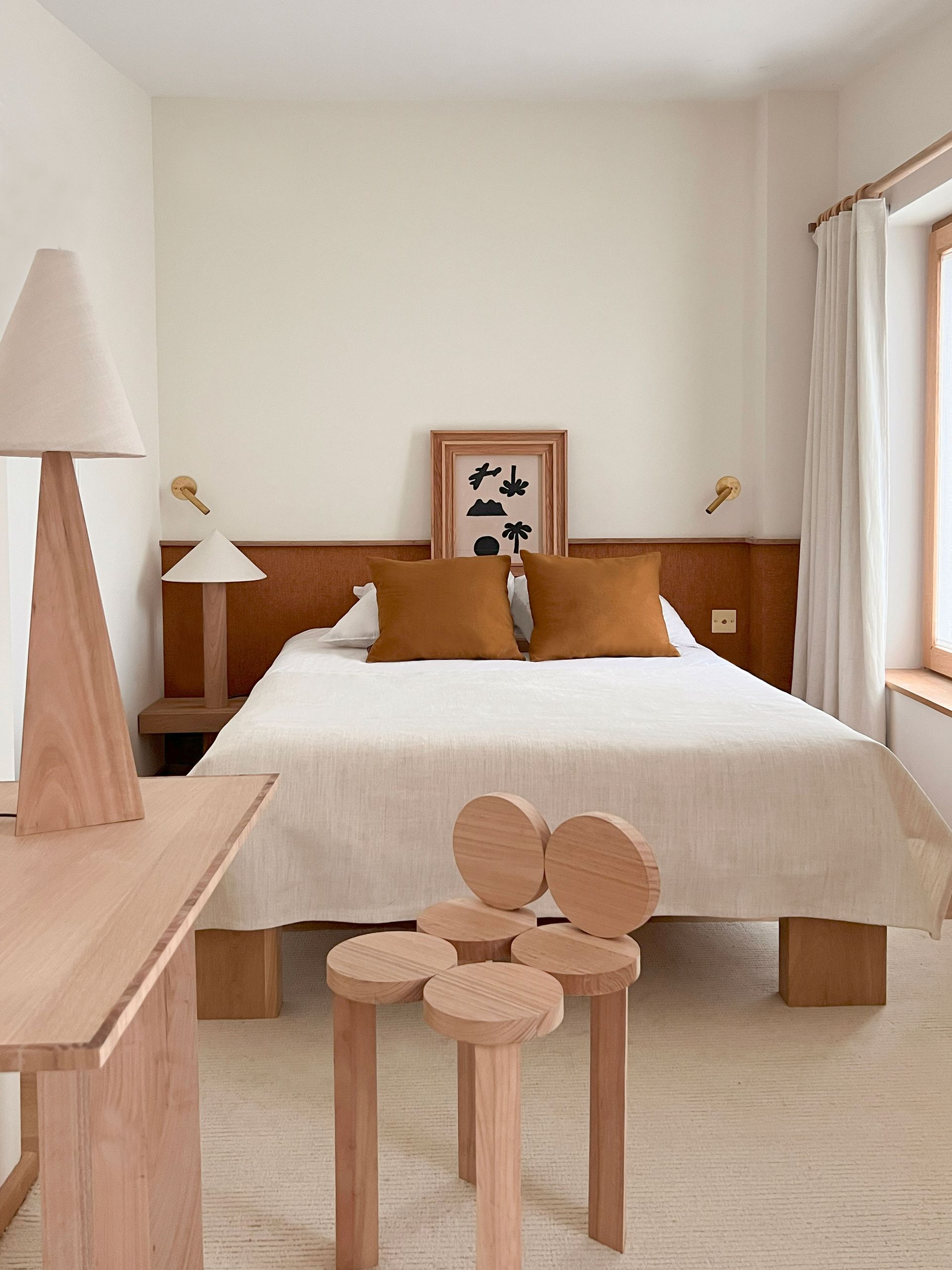 Room in the Elysée Montmartre Hôtel.