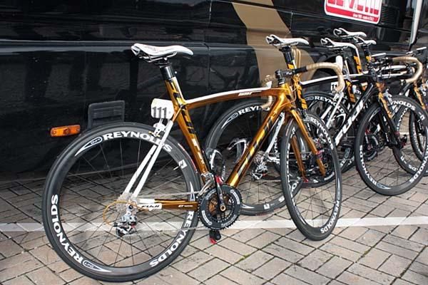 Footon-Servetto team bikes were all lined up and ready to go.