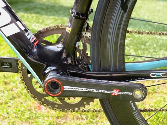 Customarily large bottom bracket area, containing a PF30 BB shell