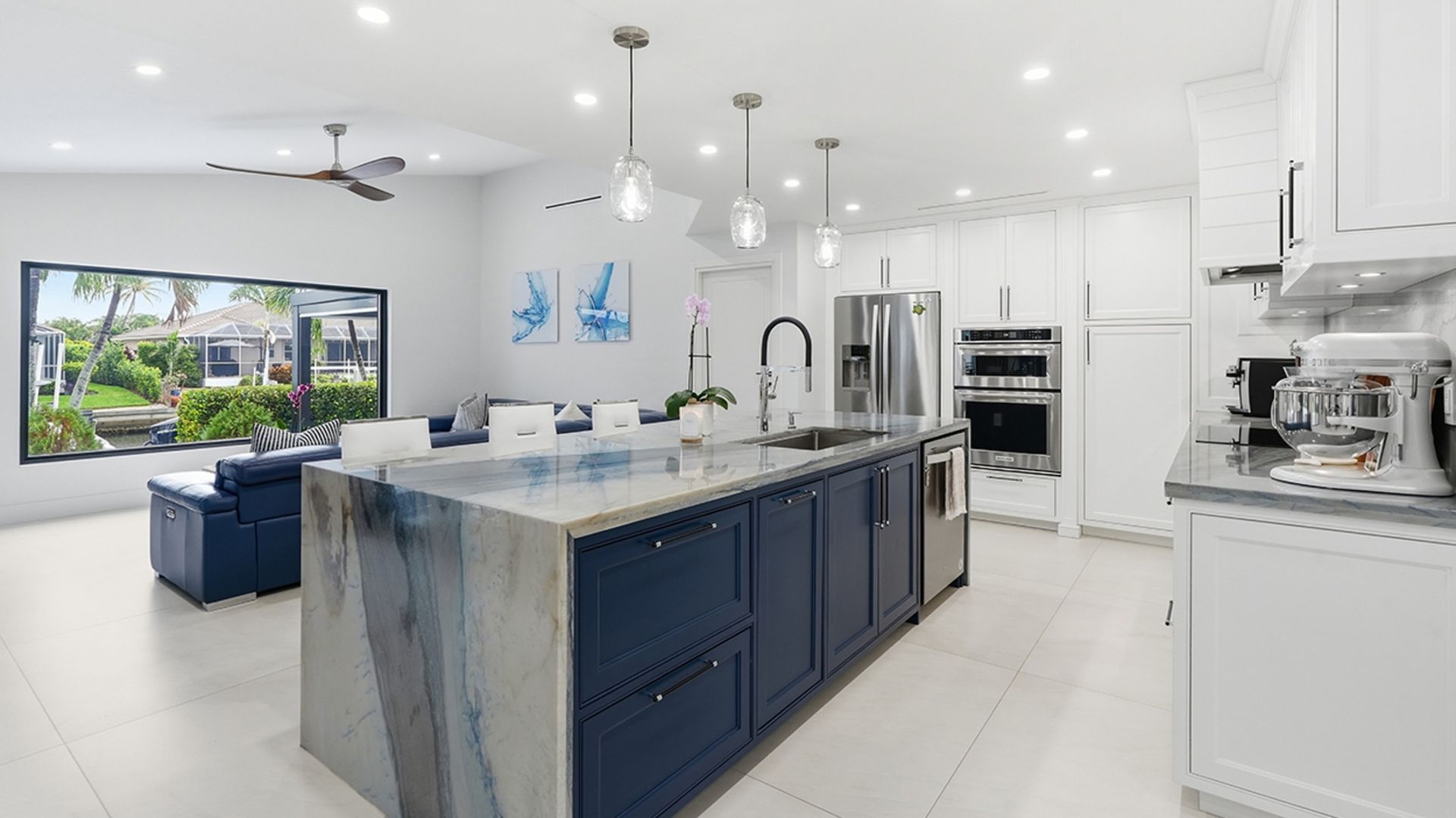 1989 Mediterranean-inflected contemporary in Marco Island, Florida