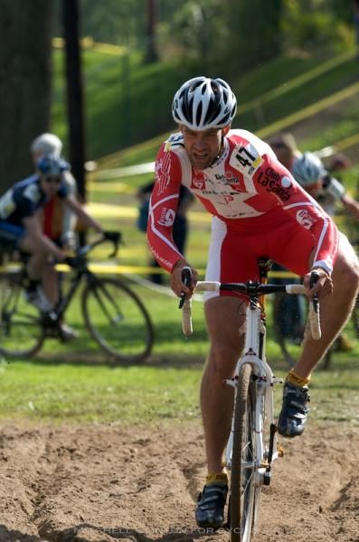 Joachim Parbo (CCV Leopard Cycles) finagles his way through the sand pit.