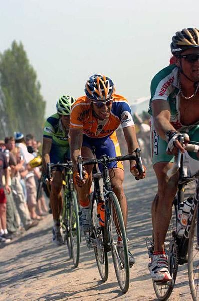 Flecha follows Wesemann in the chase group