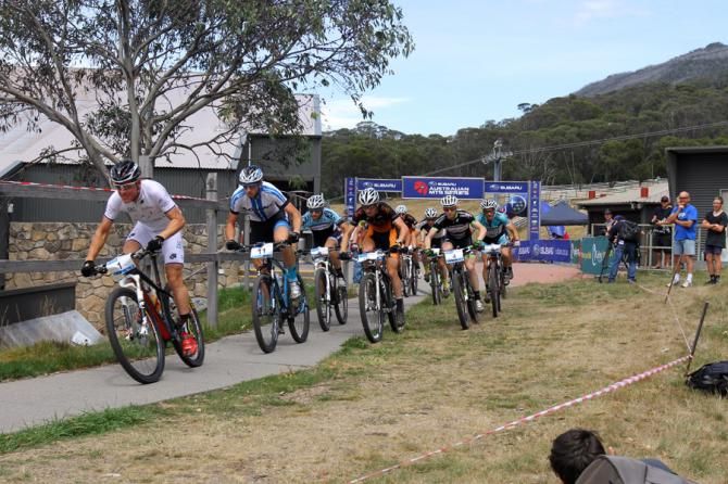 And the elite men are off.