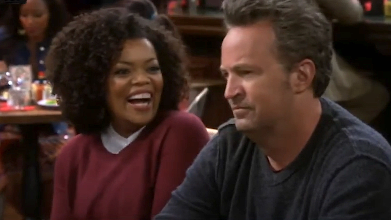 ‘I’m Sorry, I’m A Weirdo’: Yvette Nicole Brown Recalls Working With Matthew Perry And The Awkward Dynamic They Initially Had Due To Her Fandom