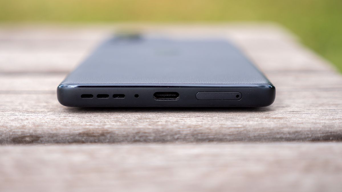 The ports and speakers on the bottom of the Motorola Edge (2024)