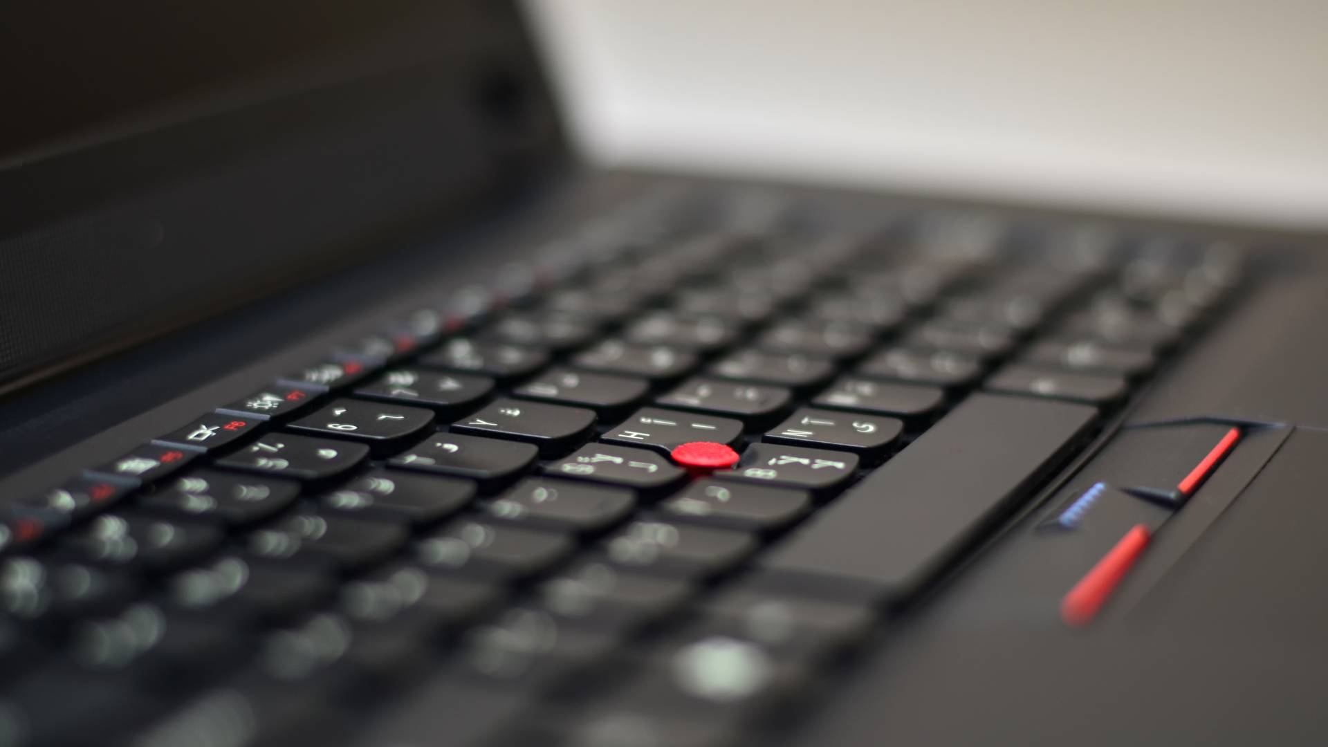 Ancient ThinkPad laptops, beloved by a certain kind of hardcore hardware fan, can be resurrected with a bespoke Meteor Lake mainboard, bringing the 2000s machine right up to date