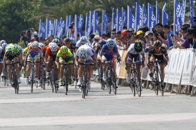 Giorgia Bronzini (Wiggle Honda) took second place ahead of Amy Pieters (Argos-Shimano) and Emma Johansson (Orica - AIS)