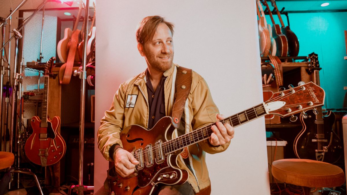 dan auerbach guitar