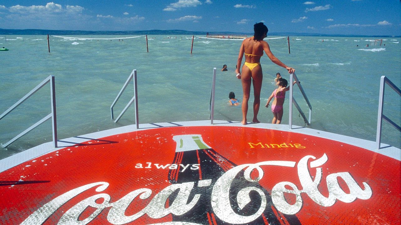 coca cola tan